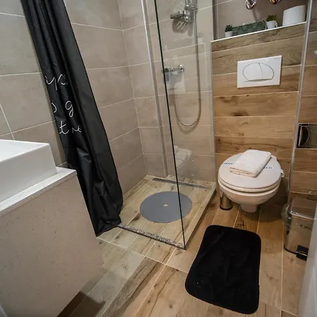 Pleasurelux Milmari Lägenhet *